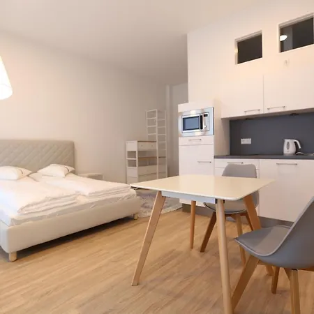 Daire Louis & Louise Neustadt I Digital Check In