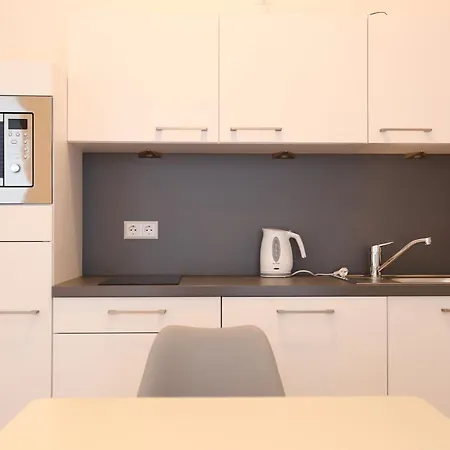 Louis & Louise Neustadt I Digital Check In Brema