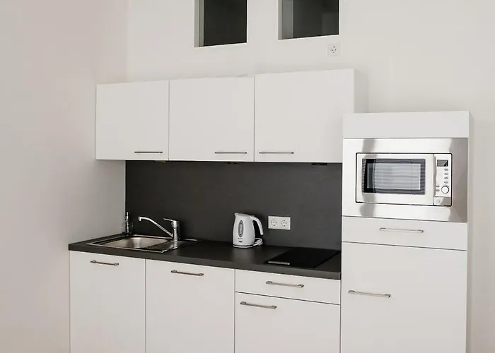 Louis & Louise Neustadt I Digital Check In Brémy