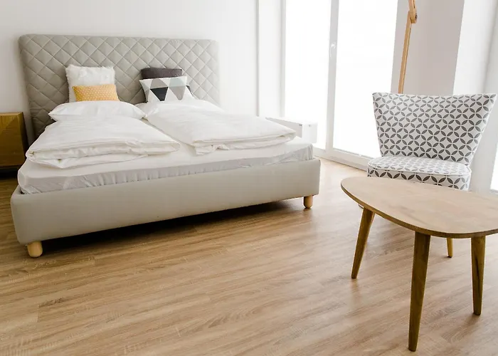 Louis & Louise Neustadt I Digital Check In Apartament